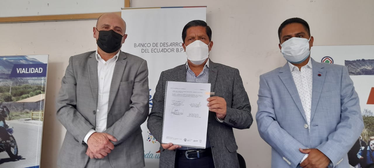 BDE VISITA IMBABURA PARA IMPULSAR EL MEJORAMIENTO VIAL