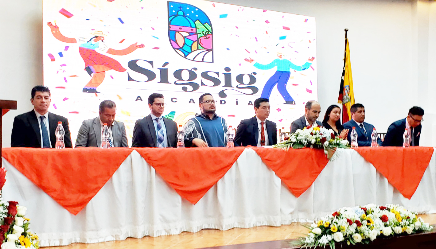 BDE B.P. FIRMA FINANCIAMIENTO PARA ADQUISICIÓN DE EQUIPO CAMINERO PARA EL CANTÓN SÍGSIG