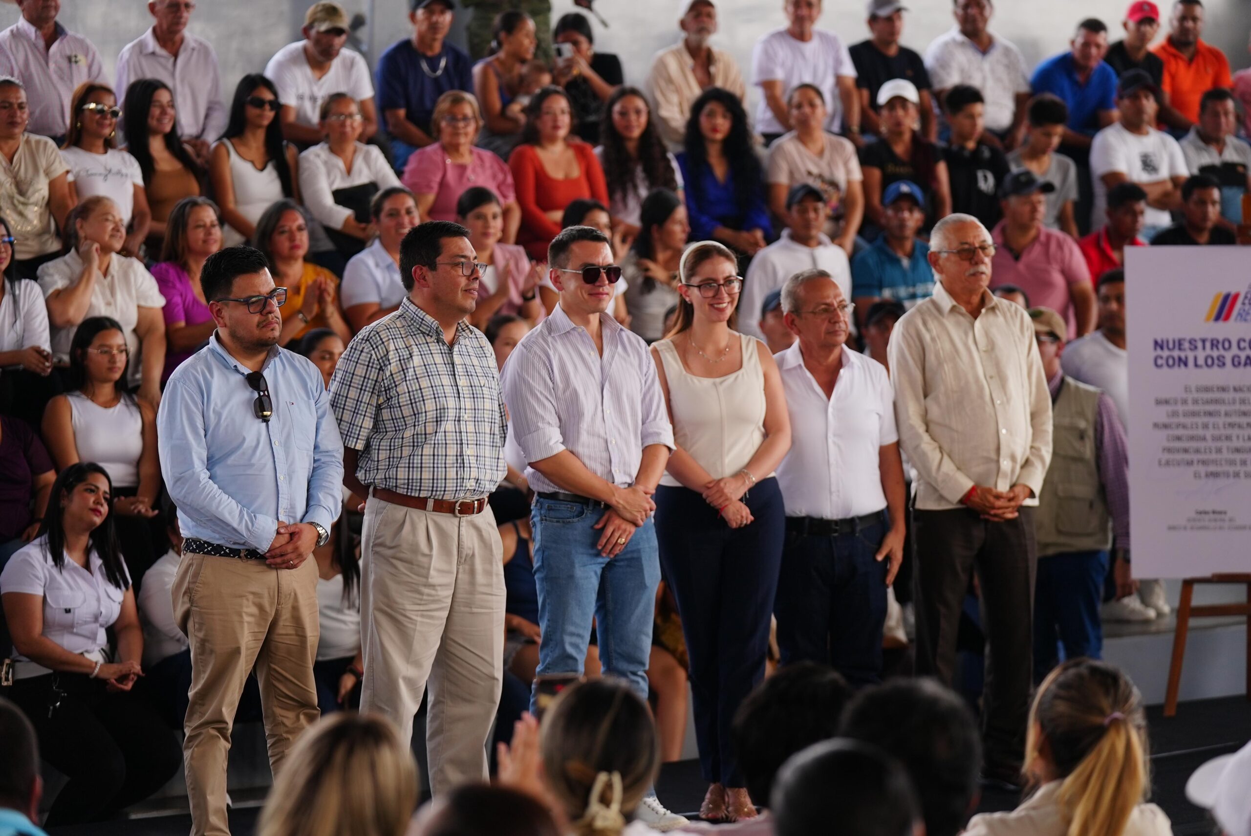 GOBIERNO DEL PRESIDENTE DANIEL NOBOA CUMPLE CON PAGOS PENDIENTES Y TRANSFIERE, A TRAVÉS DEL BDE B.P, USD 5 MILLONES PARA EJECUTAR OBRAS