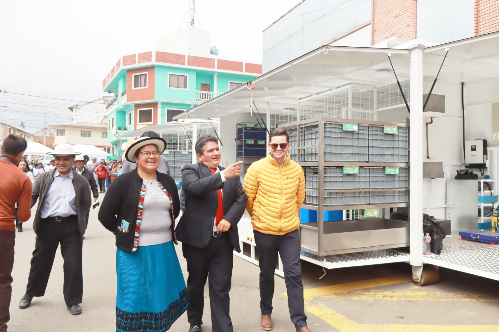 BANCO DE DESARROLLO DEL ECUADOR B.P. IMPULSA LA GESTIÓN DE RESIDUOS SÓLIDOS EN LA MANCOMUNIDAD CAÑARI