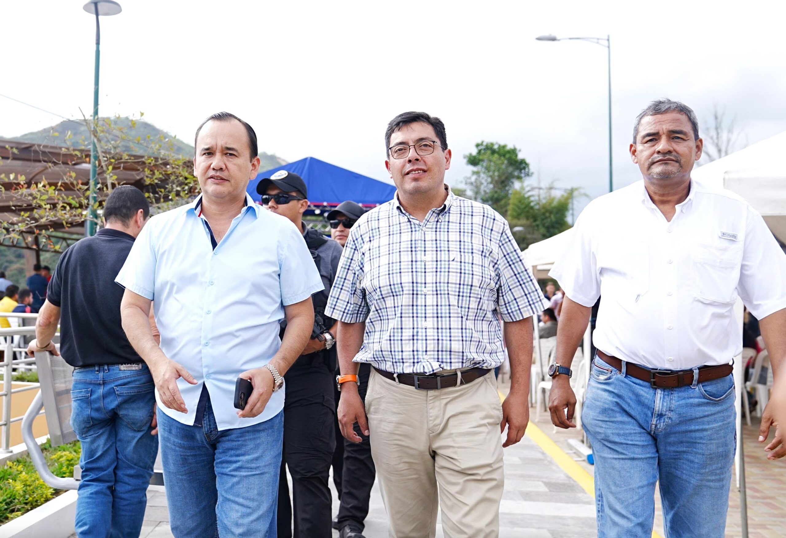 FORTALECEMOS LA CONECTIVIDAD VIAL Y EL TURISMO EN LA PROVINCIA DE EL ORO