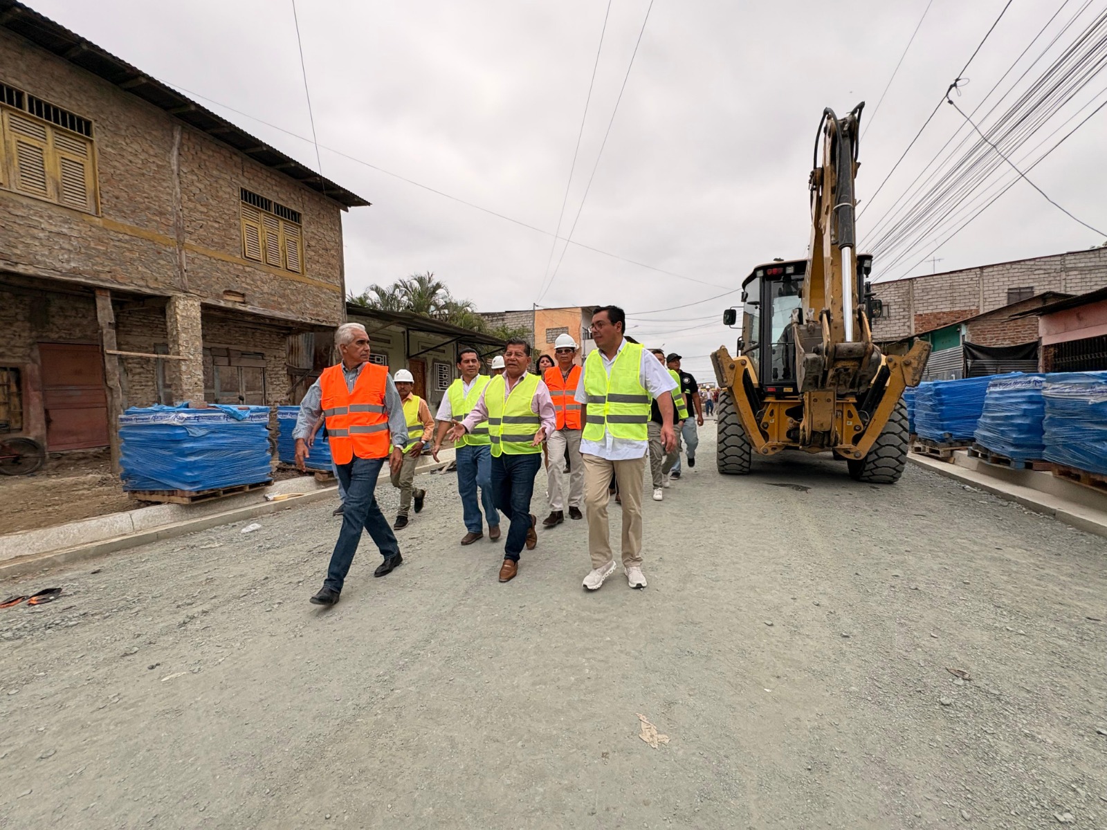 REGENERACIÓN DE CALLES DEL CANTÓN LOMAS DE SARGENTILLO AVANZA GRACIAS A FINANCIAMIENTO DEL BDE B.P. POR USD 1.4 MILLONES