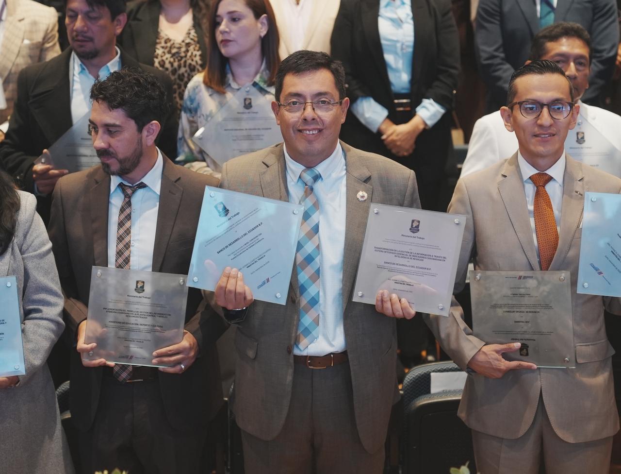 BDE B.P. RECIBE RECONOCIMIENTOS POR SU COMPROMISO CON LA CALIDAD Y LA EXCELENCIA EN LA GESTIÓN PÚBLICA