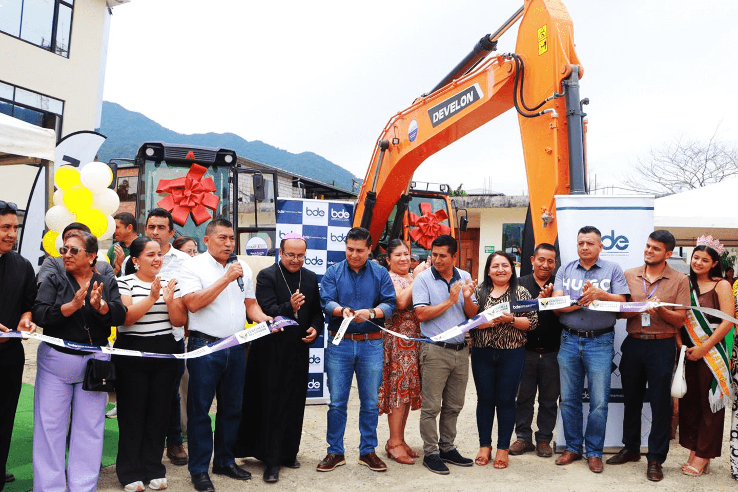 CENTINELA DEL CÓNDOR FORTALECE SU VIALIDAD CON NUEVA MAQUINARIA FINANCIADA POR EL BDE B.P.