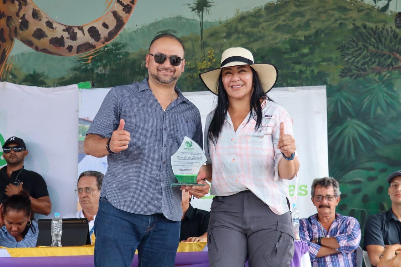 EL FINANCIAMIENTO DEL BDE B.P. TRANSFORMA LA MOVILIDAD DE CRISTÓBAL COLÓN, EN QUININDÉ
