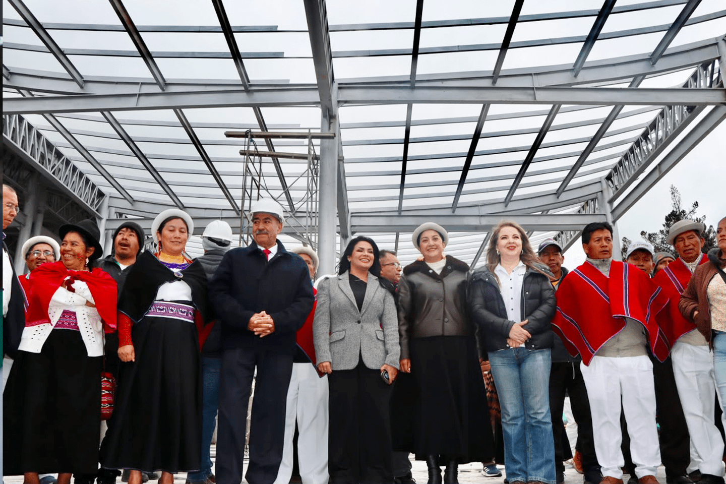 EL BDE B.P. FINANCIA USD 4.9 MILLONES PARA LA CONSTRUCCIÓN DEL MERCADO INTERCULTURAL DE PILAHUÍN, QUE REGISTRA MÁS DEL 80 % DE AVANCE