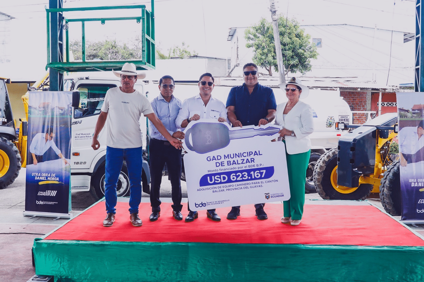 EL BDE B.P. FORTALECE SU CAPACIDAD DE RESPUESTA ANTE LAS LLUVIAS, CON LA ENTREGA DE NUEVA MAQUINARIA PARA BALZAR